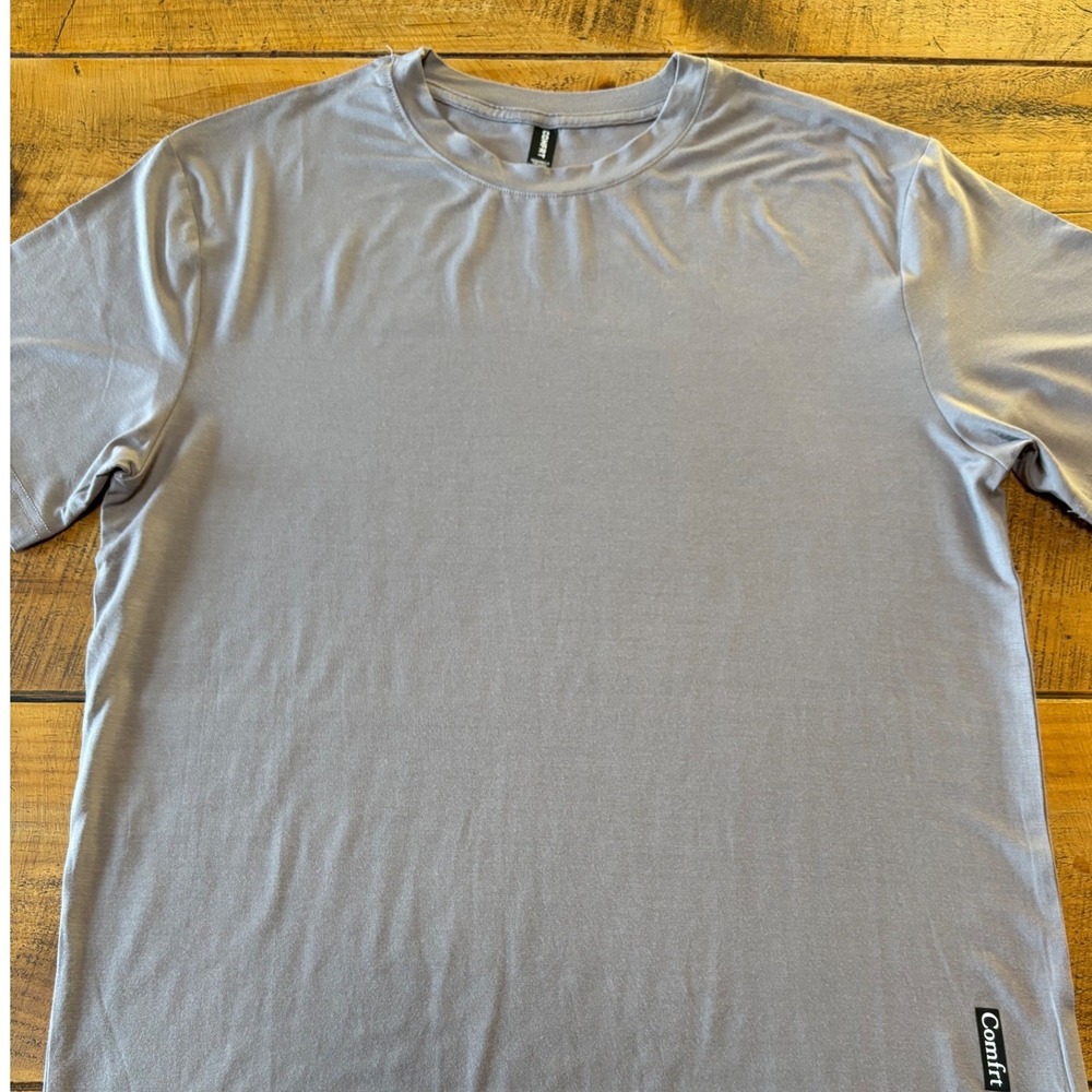 NEW Comfrt Unisex Cloud Short Sleeve T-Shirt Light Mocha Size Small